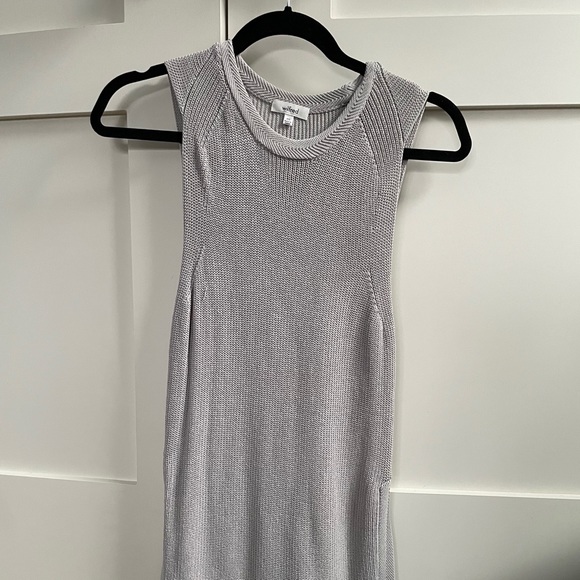 Aritzia Wilfred Palmier sleeveless sweater - Picture 3 of 6